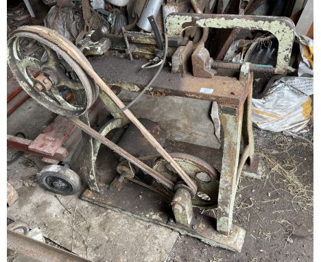 R S Thacker &amp; Co. power hack saw.&nbsp;At a separate location in the Louth area, viewing by appointment