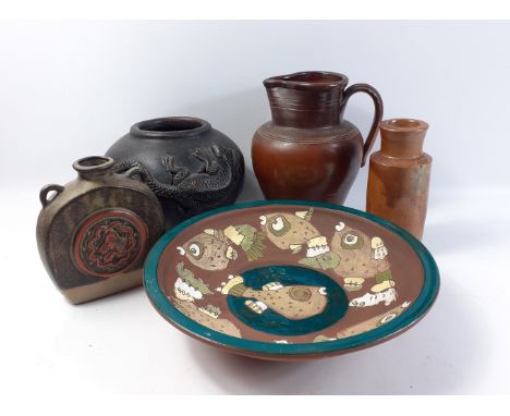 A POTTERY LOT! A mixture of mostly vintage pottery items to include an UNUSUAL and REALISTIC crawling LIZARD pot 20cm diamete