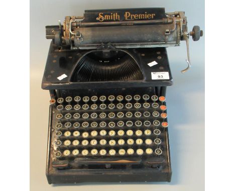 Smith Premier manual type writer with oil cloth cover.(B.P. 21% + VAT) 