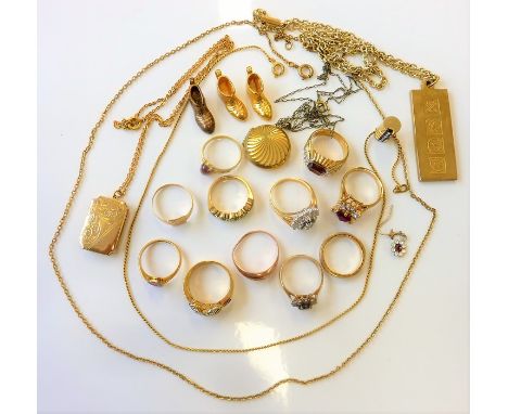 A small collection of assorted jewellery including an Art Deco-style octagonal plaque ring set with a central line of calibré