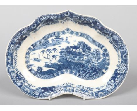 A Caughley heart shaped dessert dish. Printed in underglaze blue with the Nanking pattern c.1780, 27.5cm wide.  Good conditio