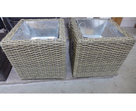 A pair of Bramblecrest small planter