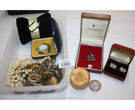 Miscellaneous Costume Jewellery including cufflinks, silver and enamel, marcasite Flamingo brooch, etc.