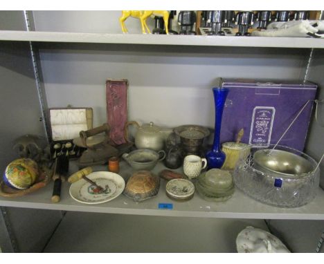 A mixed lot to include a 19th century bone handled corkscrew, a tureen, a boxed Edinburgh Crystal bowl and other household it
