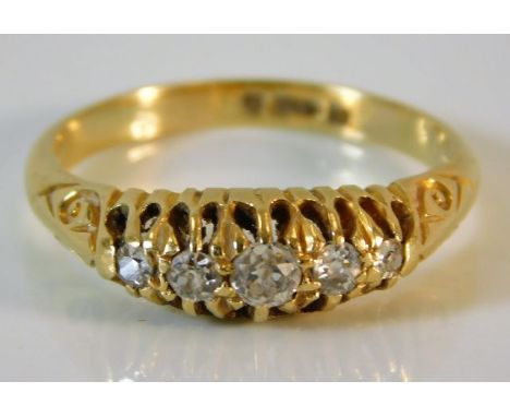 An antique 18ct gold five stone diamond ring approx. 0.25ct 3.9g size M/N 