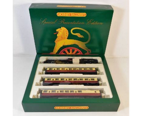 A boxed unused 00 gauge Hornby presentation edition railway engine with carriages City of Liverpool