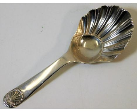 A Victorian silver caddy spoon 18g