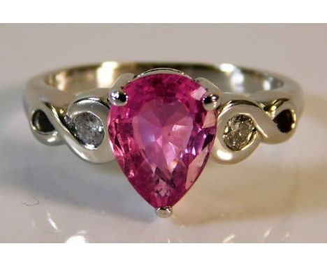 An 18ct white gold ring set with diamond &amp; pink sapphire 4.5g size J/K 