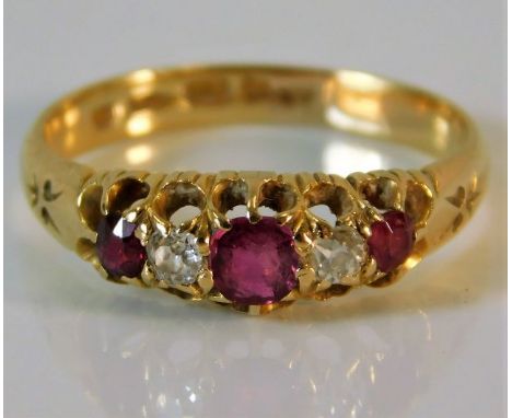 An antique 18ct ring set with ruby &amp; diamond 2.9g size M/N