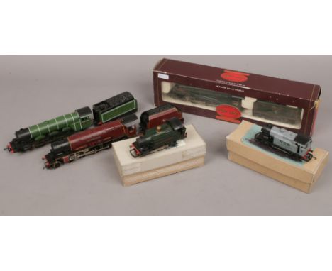A collection of Hornby oo gauge scale model trains, Flying Scotsman 4472 and tender city of Nottingham 46251 and tender, wild