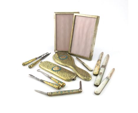 A mixed lot of silver items, comprising: a pair of photograph frames, by A. E. Jones, Birmingham 1997, plain rectangular form