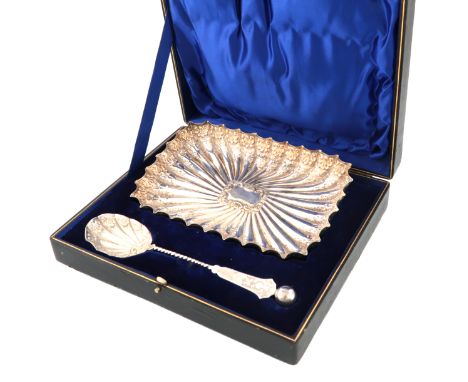 An Edwardian silver dish and serving spoon, by The Fenton Brothers Ltd, Sheffield 1901, rectangular form, with fluted and emb