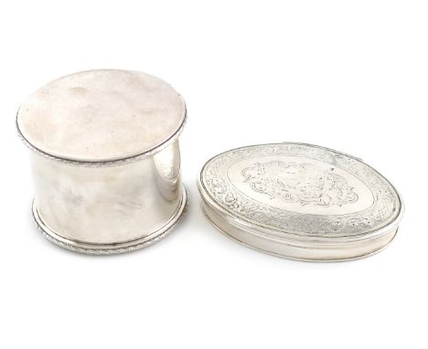 An early Victorian silver box, by John Linnit, London 1837, circular form, plain hinged cover, diameter 6cm, plus an 18th cen
