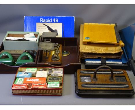 VINTAGE &amp; LATER OFFICE GOODS &amp; EQUIPMENT including an oak and brass set of postal scales, two modern guillotines ETC