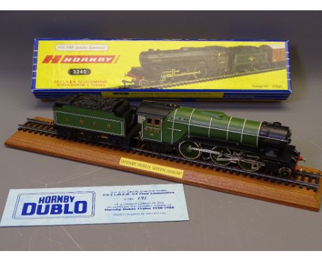 MODEL RAILWAY - Hornby Dublo three rail 3240 LNER V2 Class 'Green Arrow', limited edition (191/210) to celebrate the Golden J