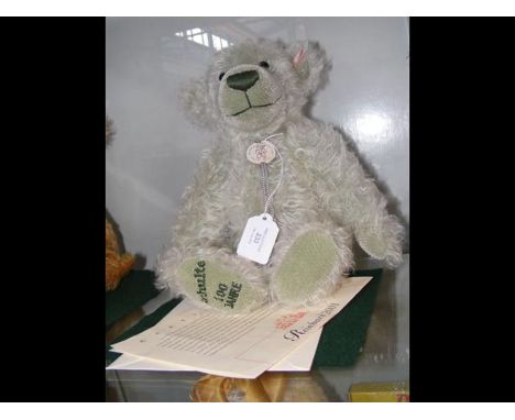 A collectable modern Steiff teddy bear with certificate - having growler, 32cms tall