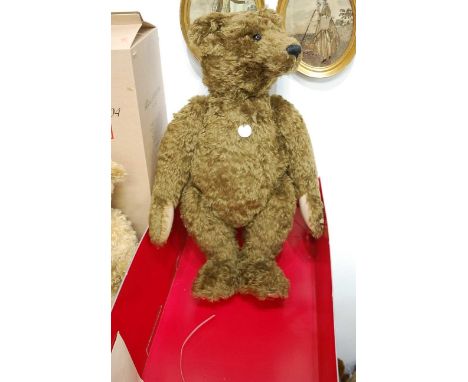 A large Steiff teddy-bear 1907 Brown 70, in brown mohair, limited edition No.1405 of 5000, boxed and with certificate, h.70cm