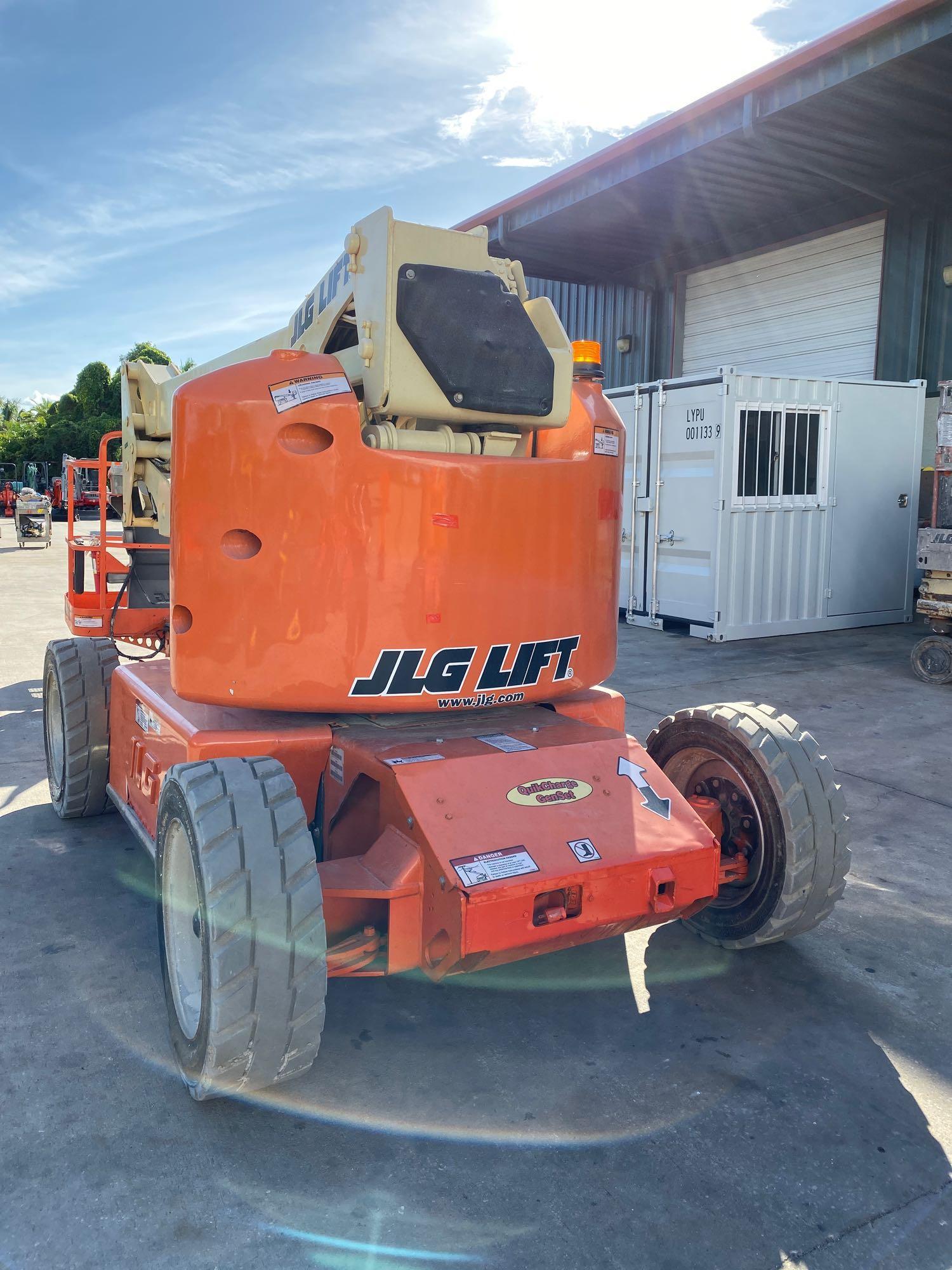 JLG E450A ARTICULATING BOOM LIFT, ELECTRIC 45’ PLATFORM HEIGHT, RUNS