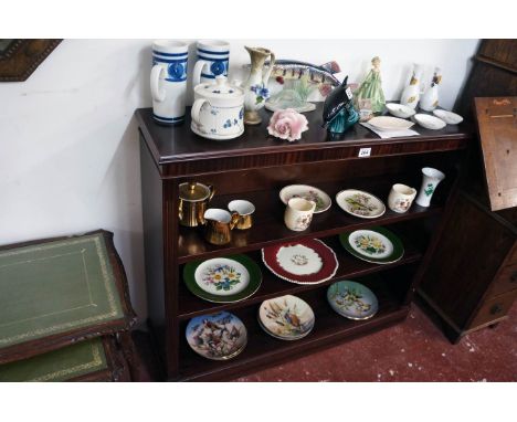 Large collection of china over 4 shelves to include Royal Worcester, Poole and Prinknash