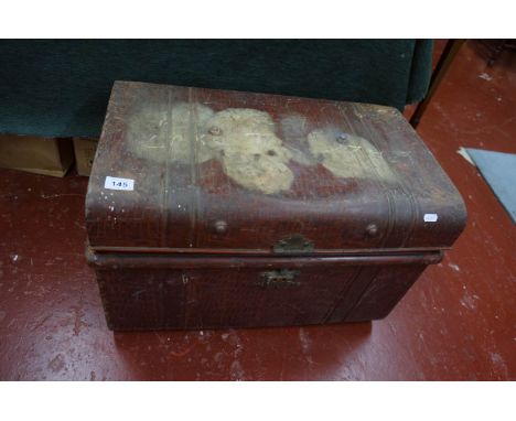 Metal trunk
