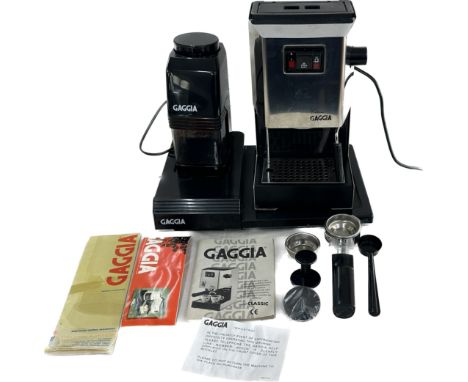Classic Gaggia expresso/coffee machine with accessories and a coffee grinder - untested 