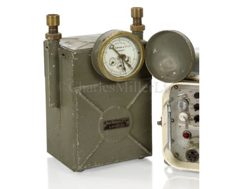 AN AIR REGULATOR BY SIEBE, GORMAN &amp; CO. LTD, TOLWORTH, CIRCA 1930 4½in. enamel dial signed as per title with scale divide