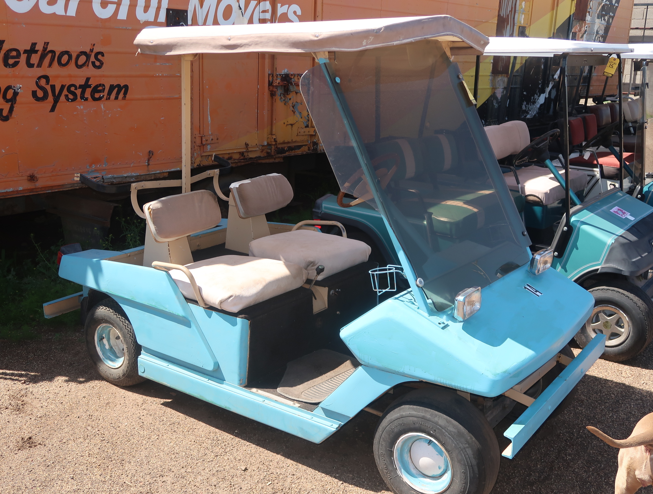 CUSHMAN GOLFSTER ELECTRIC GOLF CART W/CHARGER