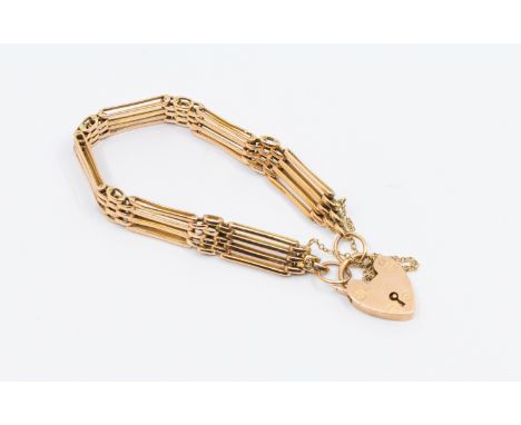 A 9ct rose gold gate link bracelet, width approx 8mm, padlock heart clasp, length approx 17cm, weight approx 16.7gms   Furthe