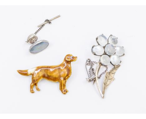 A collection of vintage jewellery to include a moonstone spray brooch in white metal, along with a silver and enamel 'Kenart'