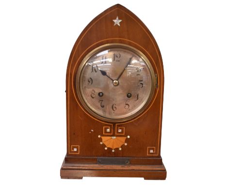 Edwardian 8-day mantel clock, with Roman numerals, in&nbsp;mahogany with inlay