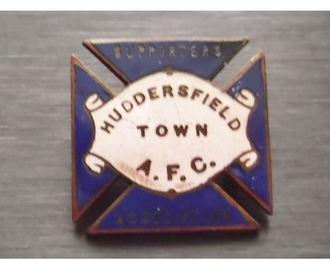HUDDERSFIELD TOWN - VINTAGE SUPPORTERS CLUB BADGE
Not stamped