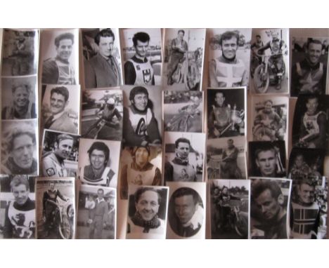 SPEEDWAY - ORIGINAL VINTAGE PHOTOGRAPHS X 32 OLSEN MICHANEK FUNDIN ETC.&nbsp;
Good condition