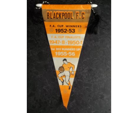 BLACKPOOL - VINTAGE PENNANT
Good condition