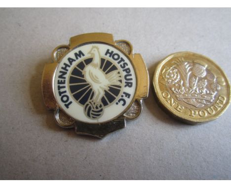 TOTTENHAM SPURS VINTAGE SILVER BADGE
Not stamped
