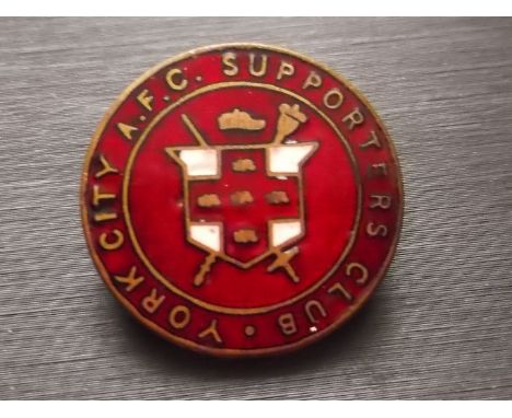 YORK CITY - VINTAGE SUPPORTERS CLUB BADGE
Not stamped