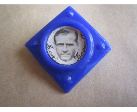 JACK FROGGATT LEICESTER CITY / PORTSMOUTH ORIGINAL 1950'S PLASTIC BADGE ENGLAND KETTERING
Please note: This item is an origin