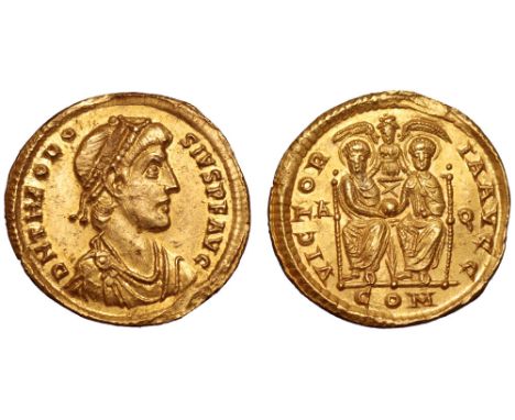 Theodosius I AV Solidus. Aquileia, 25 August AD 383 - AD 387. D N THEODOSIVS P F AVG, pearl-diademed, draped and cuirassed bu