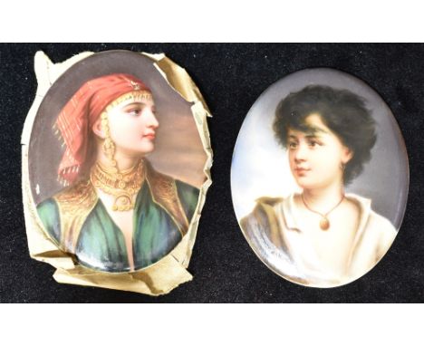 A PAIR OF CONTINENTAL OVAL PORCELAIN PORTRAIT PLAQUES  probably Berlin, 8.5cm x 6.5cm Condition Report : both in good conditi