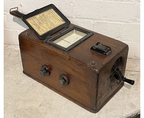 ''MEGGER'' EVERSHEDS TESTING SET - VINTAGE ELECTRICITY PRODUCER FOR UNDERGROUND CABLING