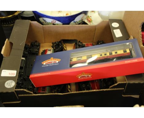 Box of Hornby, Bachmann carriages