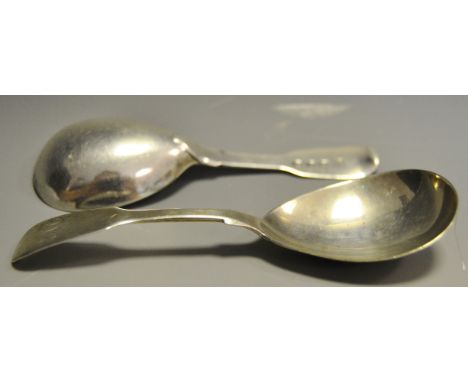Two silver caddy spoons, London 1814 and 1840