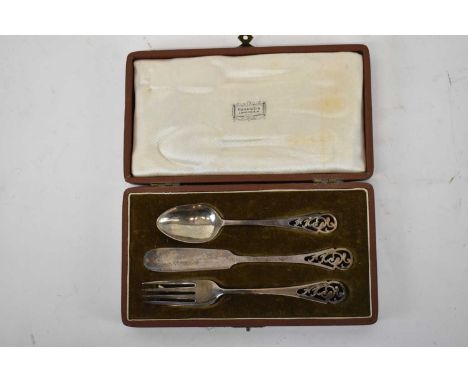 A George VI cased fork, spoon and knife, hallmarked Sheffield 1946, combined approx. 2ozt/63g.