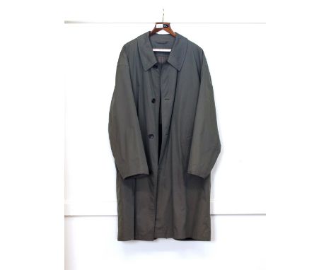 A gentleman's Bugatti trench coat, size 46R