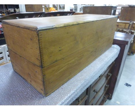 19th century Pine Trunk / Blanket Box