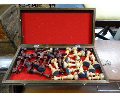 Boxed chess set, complete