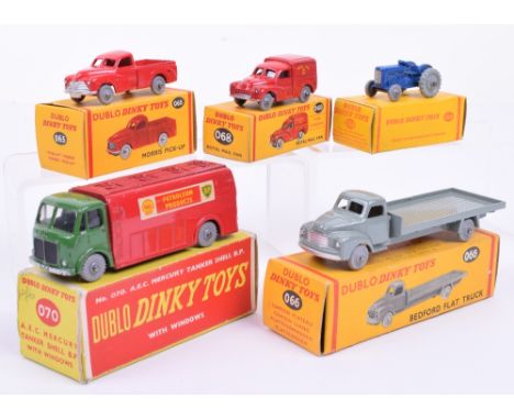 Dinky five Dublo vehicles, 065 Morris Pick-up, red, 066 Bedford flat truck, grey, both smooth wheels, 068 Royal Mail van, gre