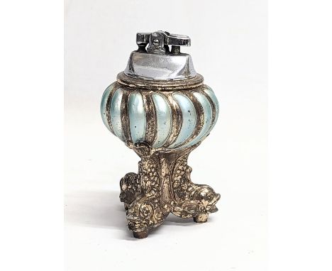 An vintage ornate Ronson lighter. 12.5cm 