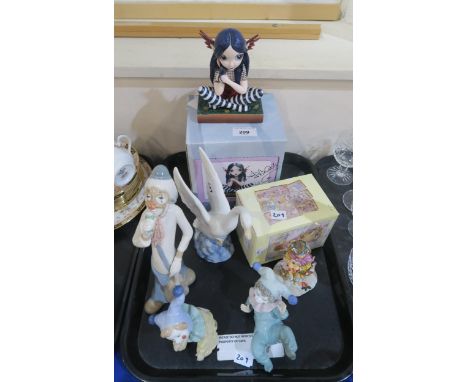 A limited edition figure 'Lost..but not worried' by Jasmine Becket-Griffith, no 757/2000 with signed box, two Nao figures of 