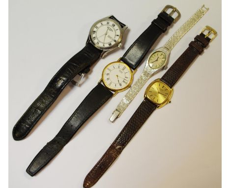 A Longines lady's silver wristwatch, 17 jewel movement, silver dial, baton markers, silver link bracelet 26.2g (without movem