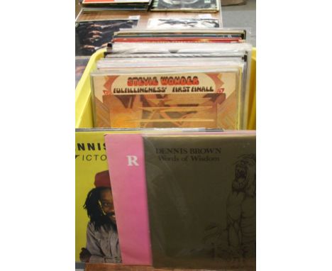 Vinyl - Around 45 Motown, Soul and Pop LPs to include 7 x Michael Jackson / Jackson 5, 6 x Stevie Wonder etc, condition varie